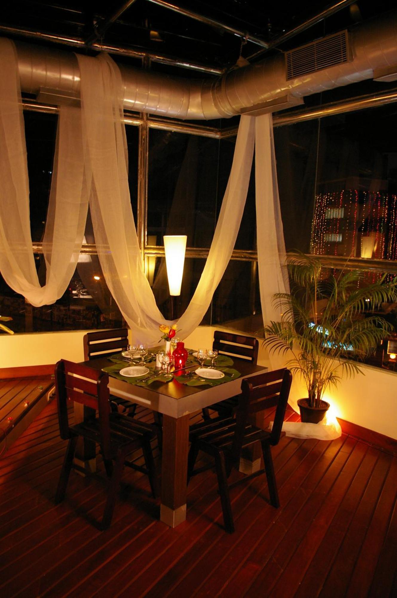 Gokulam Park Hotel Kochi Exterior foto