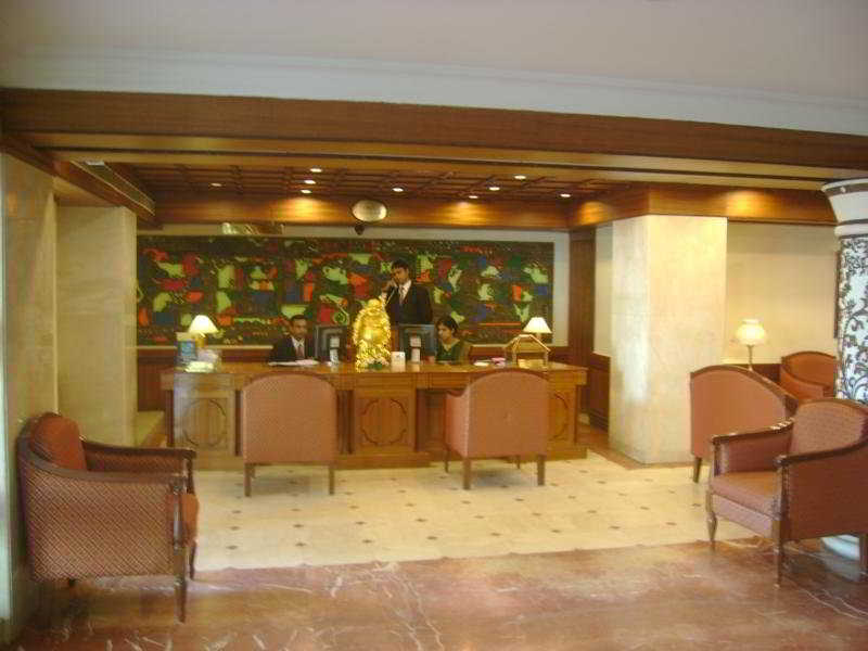 Gokulam Park Hotel Kochi Exterior foto